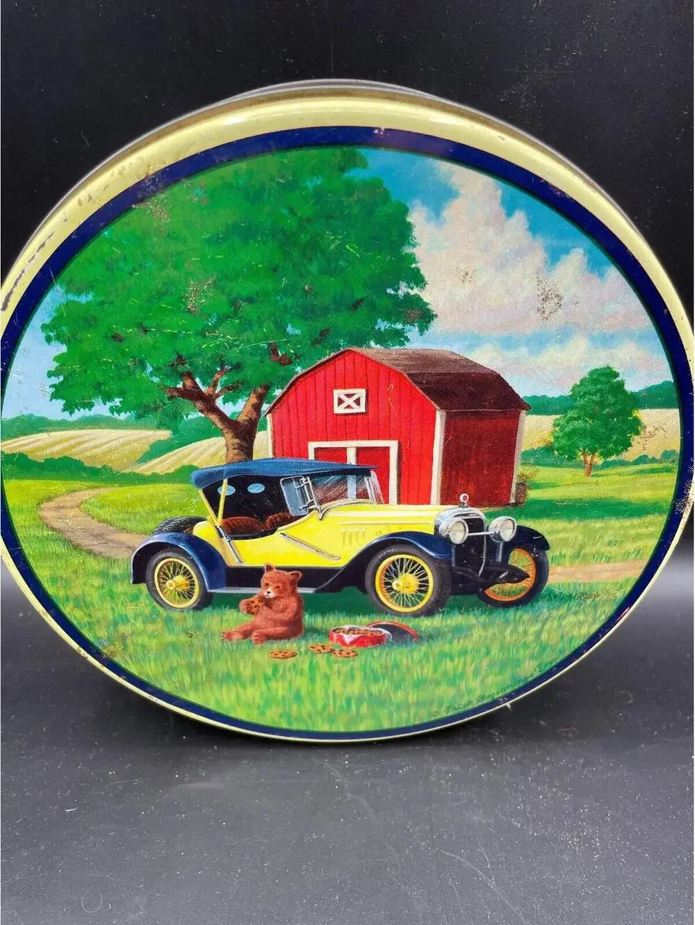 Vintage Cookie Tin: Round Farmhouse Kitchen Storage with Car & Barn